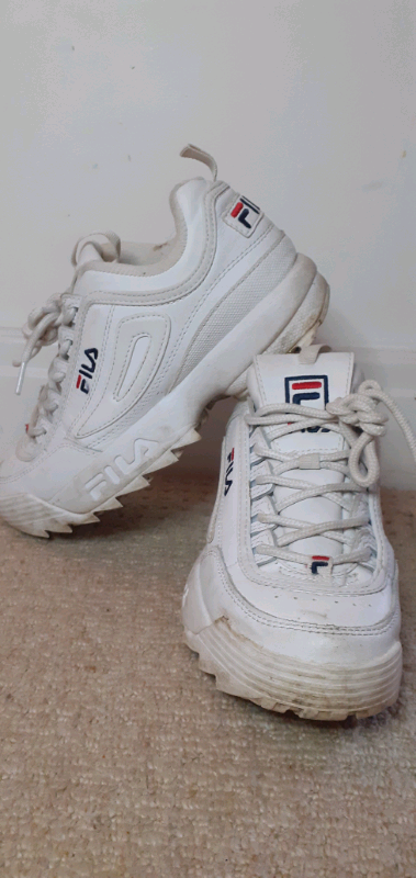 size 4 fila trainers